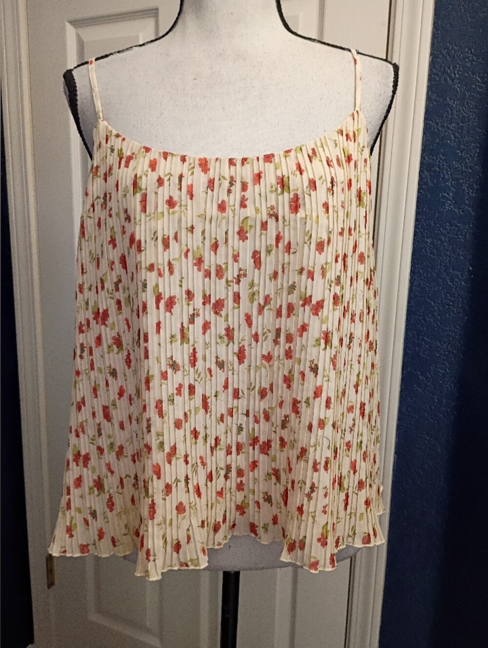 Chelsea & Violet Cream Pleated Floral Spaghetti Strap Tank with Coral Flowers